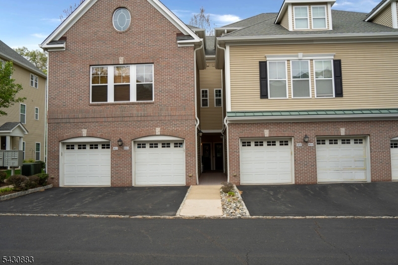 804 River Pl Property Photo 3