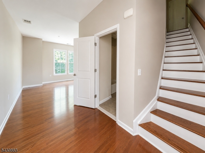 804 River Pl Property Photo 6