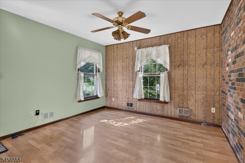 115 Old York Rd Property Photo 13
