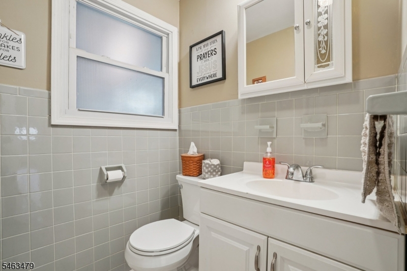 100 Cedar Lake Rd Property Photo 14