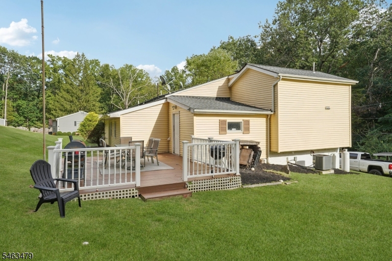 100 Cedar Lake Rd Property Photo 20