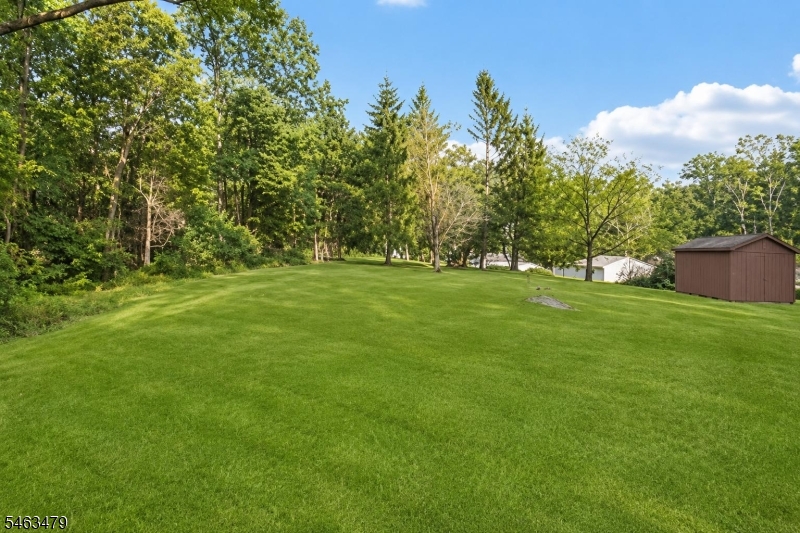 100 Cedar Lake Rd Property Photo 22