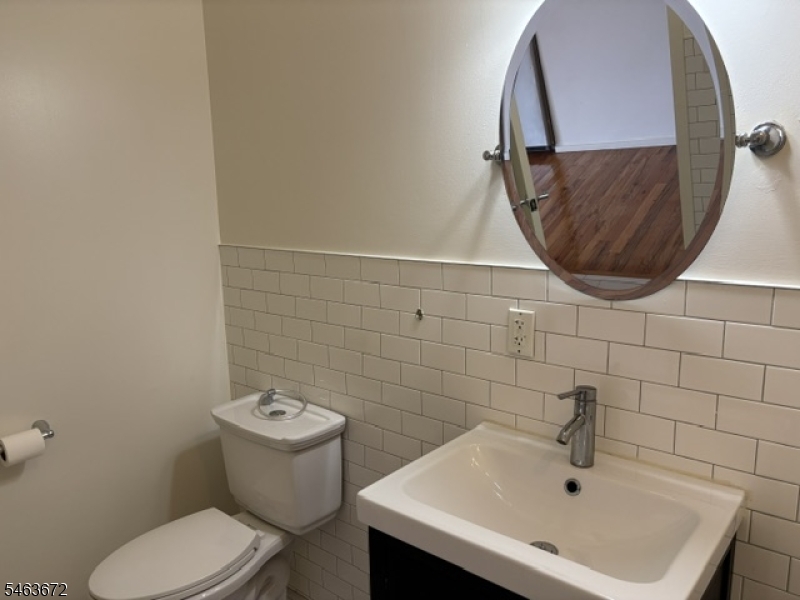1086 S Orange Ave 3 Property Photo 14