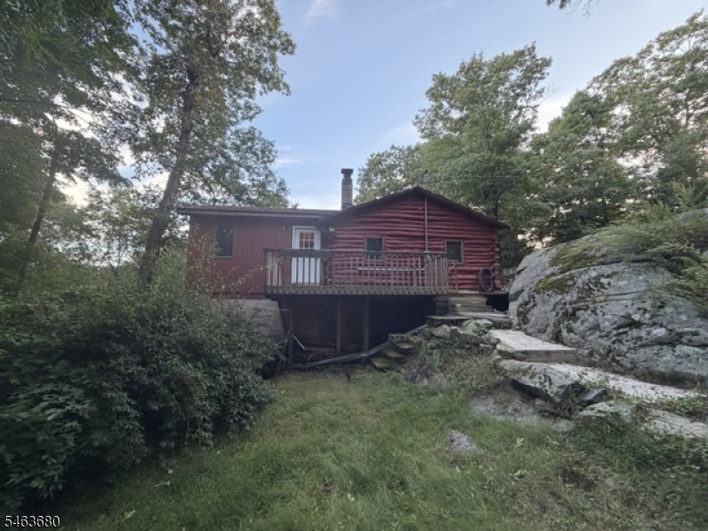 68 Mountain Spring Rd Property Photo 2