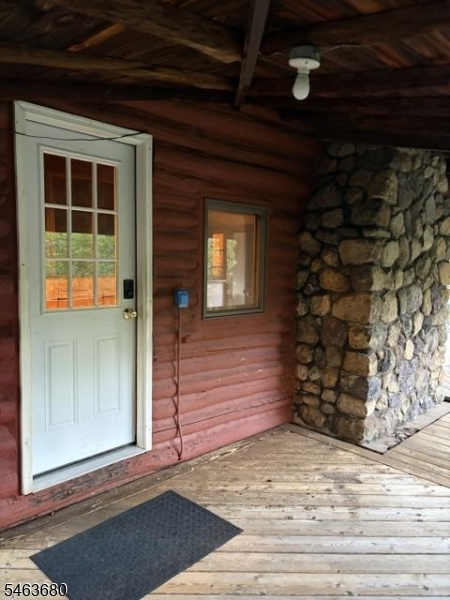 68 Mountain Spring Rd Property Photo 4