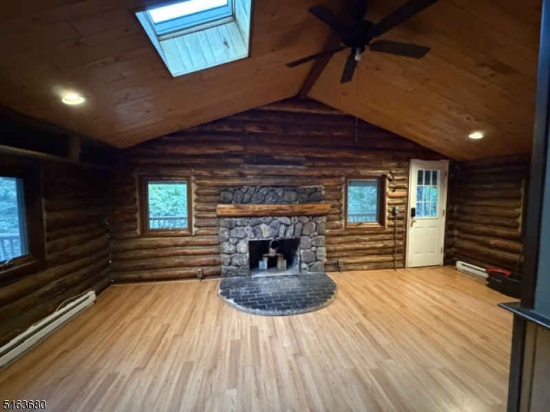 68 Mountain Spring Rd Property Photo 8