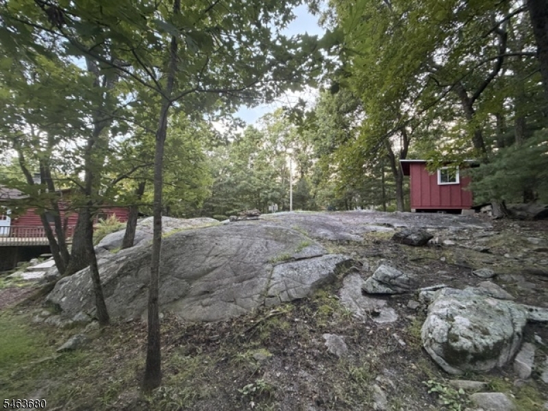 68 Mountain Spring Rd Property Photo 14