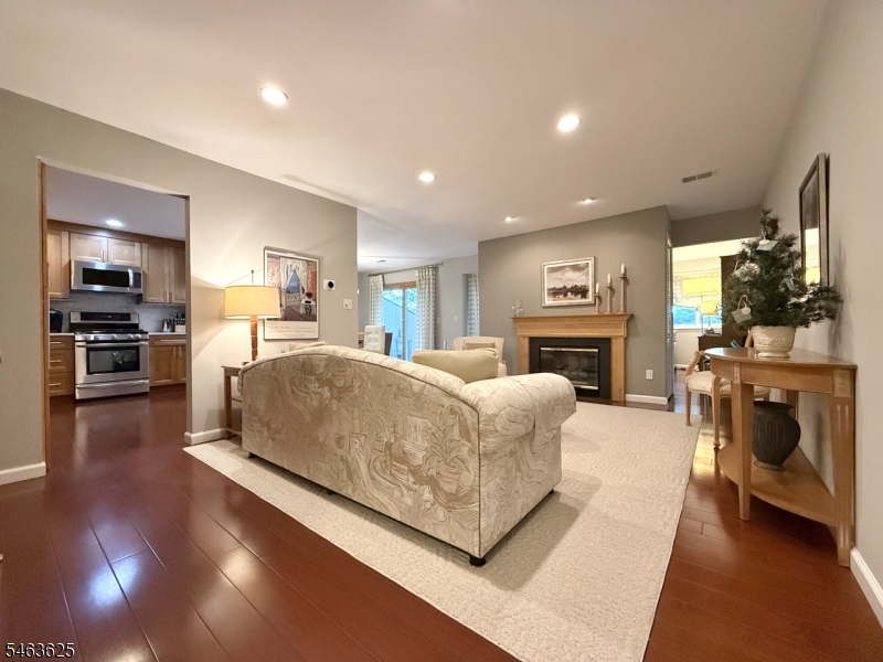 16 Karam Cir 16 Property Photo 3