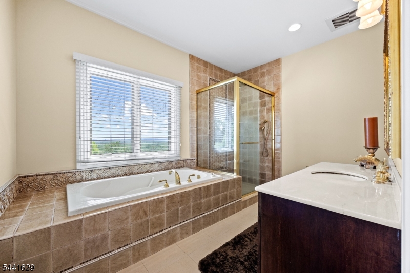 15 Adams Way Property Photo 22