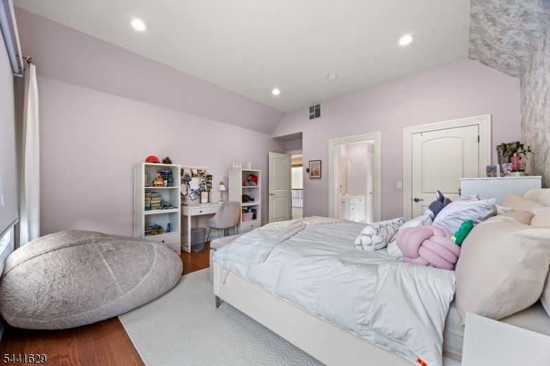 15 Adams Way Property Photo 39