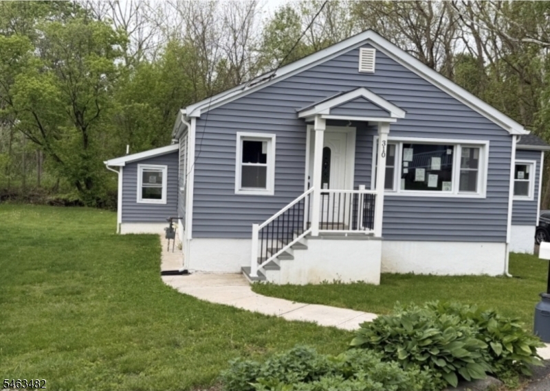 310 6Th St Property Photo 1