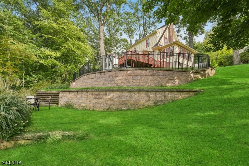 21 Midland Dr Property Photo 33