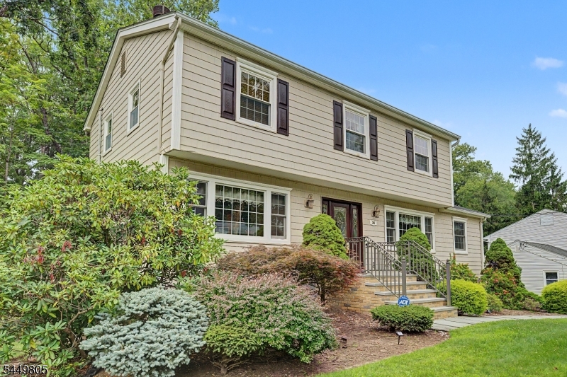 34 Cavell Pl Property Photo 2