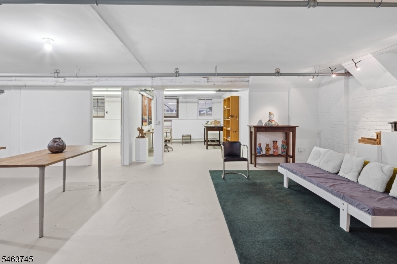 60 Union St Property Photo 6