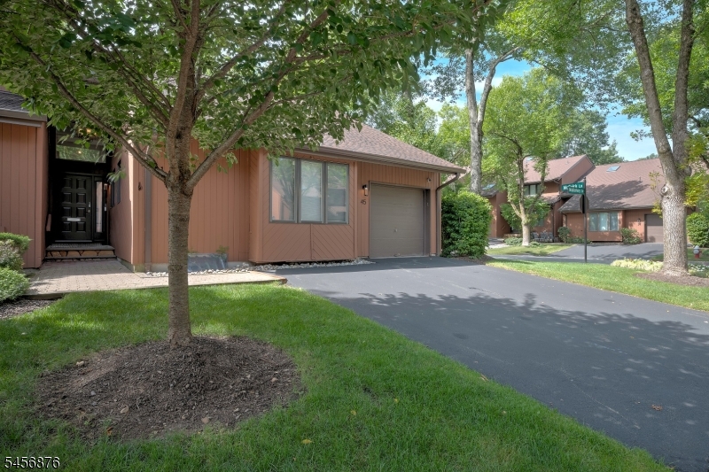 45 Mullarkey Dr Property Photo 2