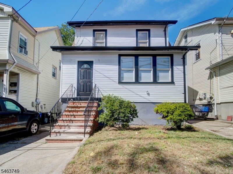 37 Philip Pl Property Photo 1