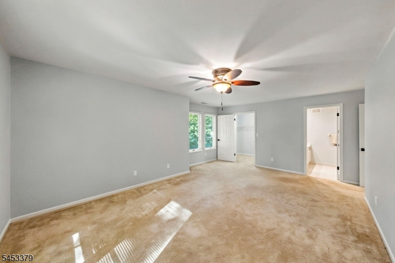 2 Parkside Ter 2a Property Photo 22