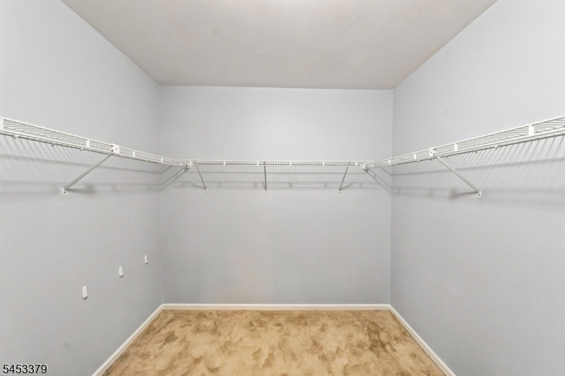 2 Parkside Ter 2a Property Photo 31