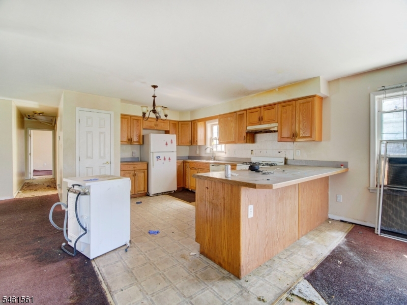 134 S Grove St Property Photo 5