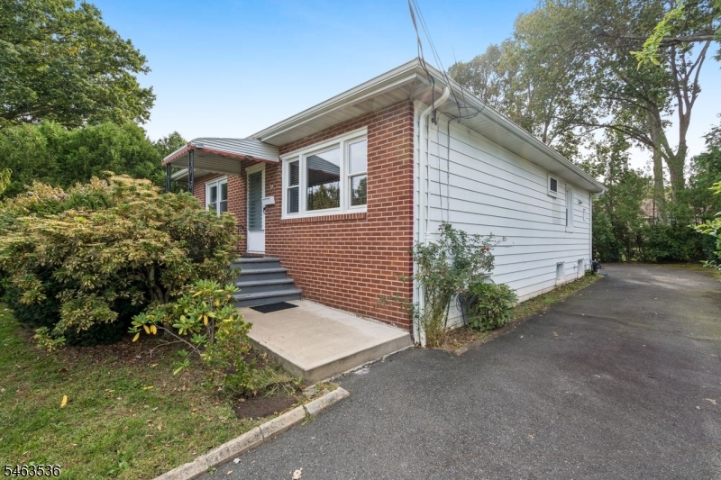 65 Marion Ave Property Photo 14