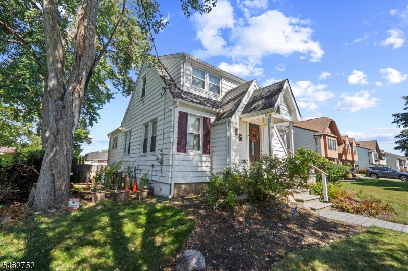 25 Randolph St Property Photo 2