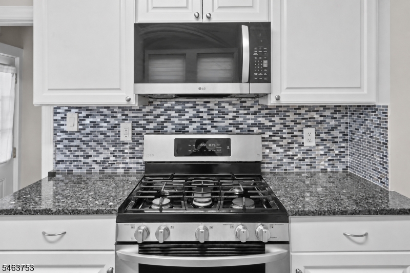 25 Randolph St Property Photo 13