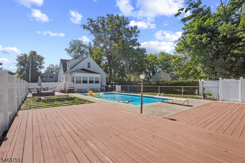 25 Randolph St Property Photo 22