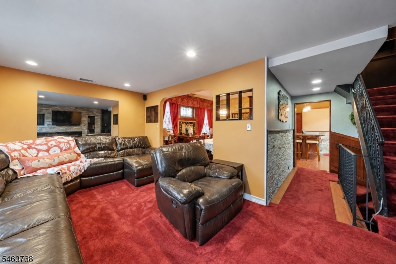 142 Knapp Ave Property Photo 14