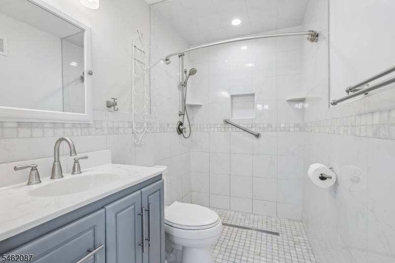 36 Everett Drive Property Photo 19