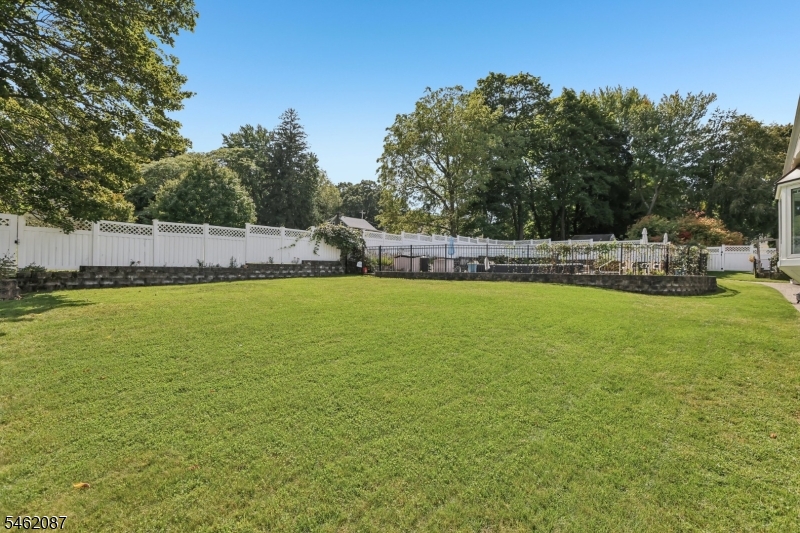 36 Everett Drive Property Photo 40