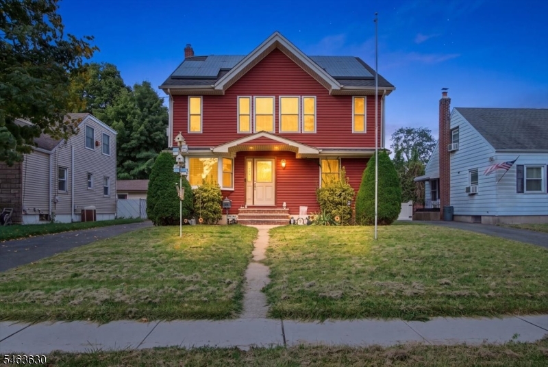 10 2nd St Property Photo 1