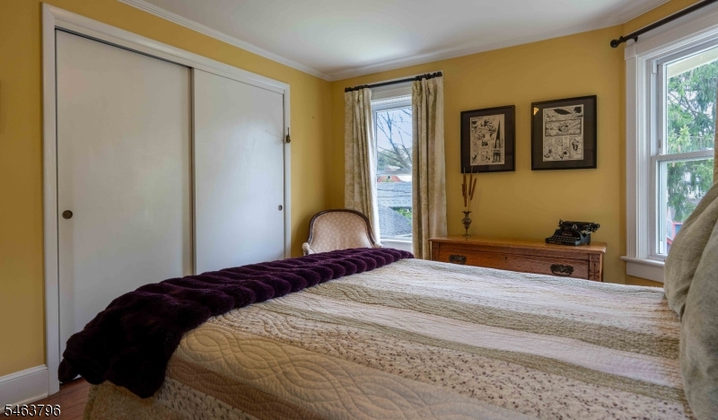 51 Perry St Property Photo 19