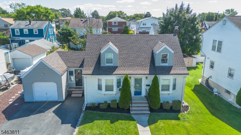 55 Samuel Ave Property Photo 2