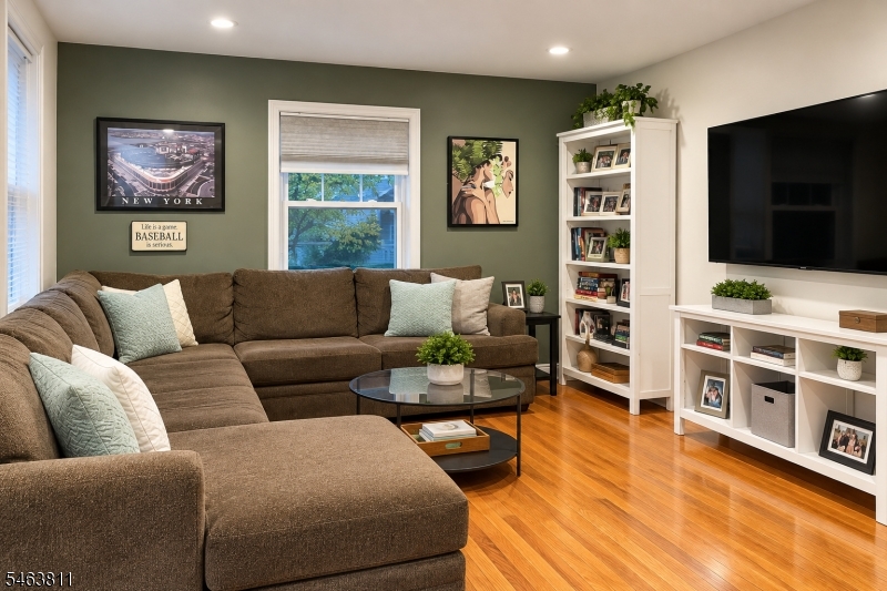 55 Samuel Ave Property Photo 3