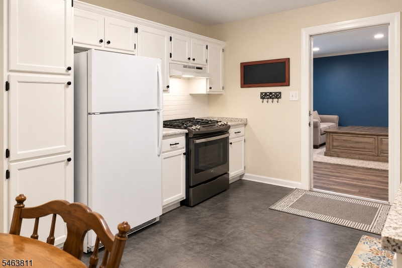 55 Samuel Ave Property Photo 19