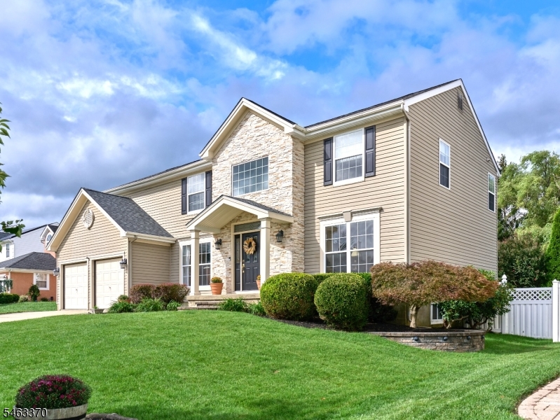 4 Madison Ct Property Photo 1