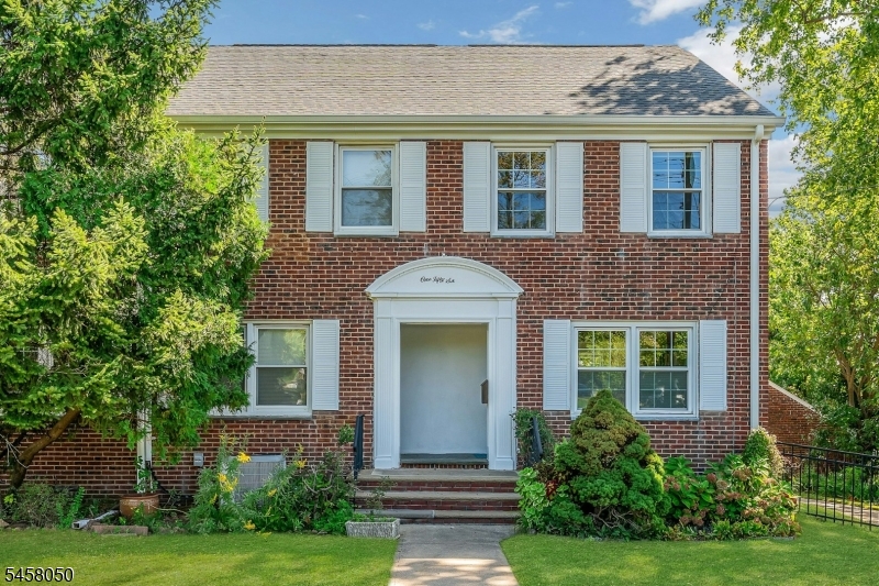 154 Boyden Ave B Property Photo 1