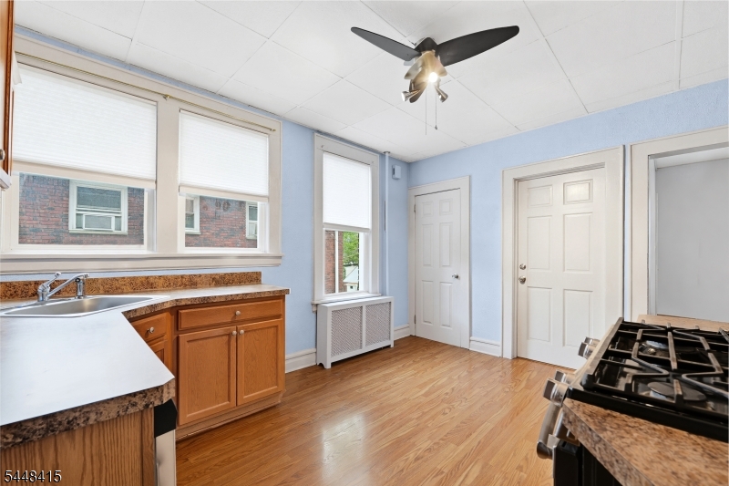 100 Hancox Ave Property Photo 14