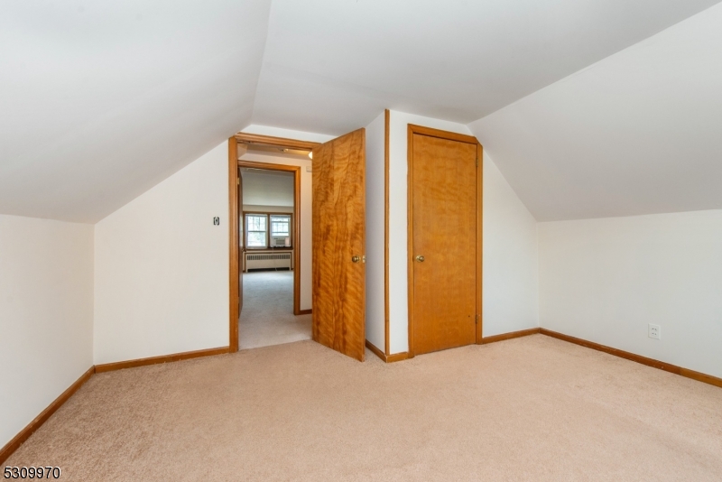 74 Pine St Property Photo 9