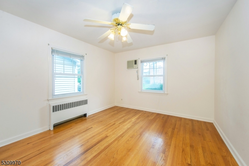 74 Pine St Property Photo 18
