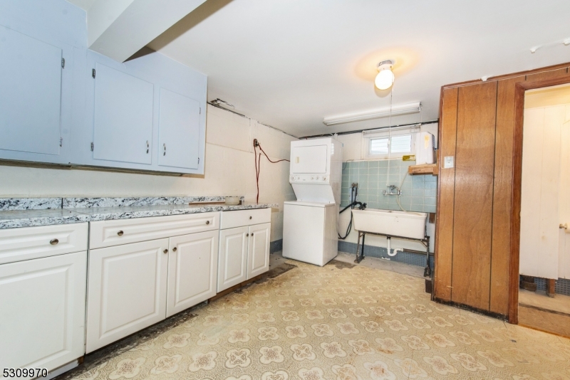 74 Pine St Property Photo 21