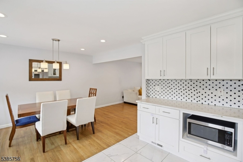 82 Eaton Pl Property Photo 15