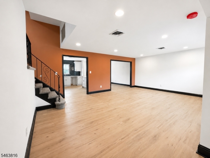 2849 Kathleen Ter Property Photo 8