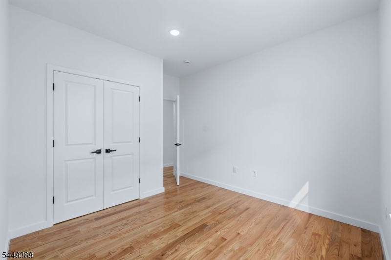 54 Pennsylvania Ave Property Photo 20