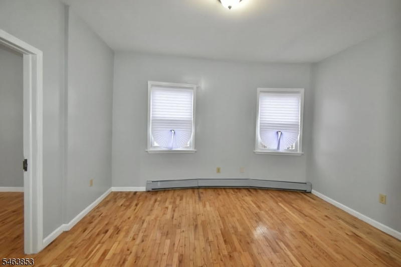 659 S 17th St 2 Property Photo 3
