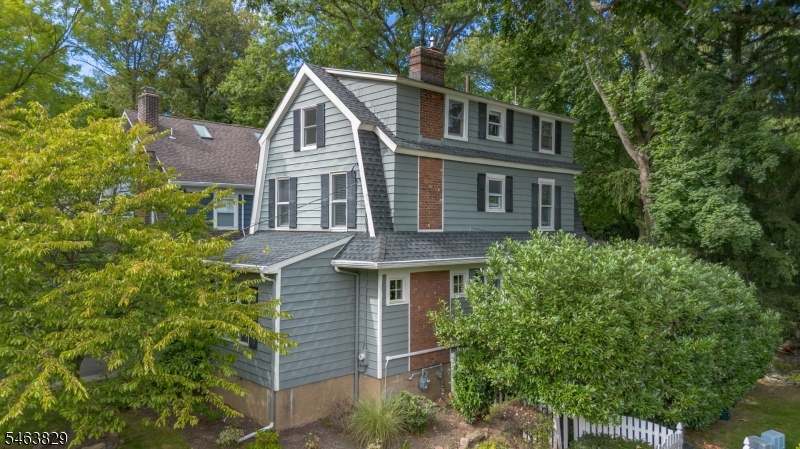 133 Buckingham Rd Property Photo 2