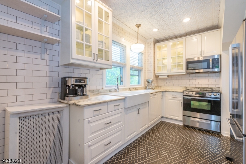 133 Buckingham Rd Property Photo 12