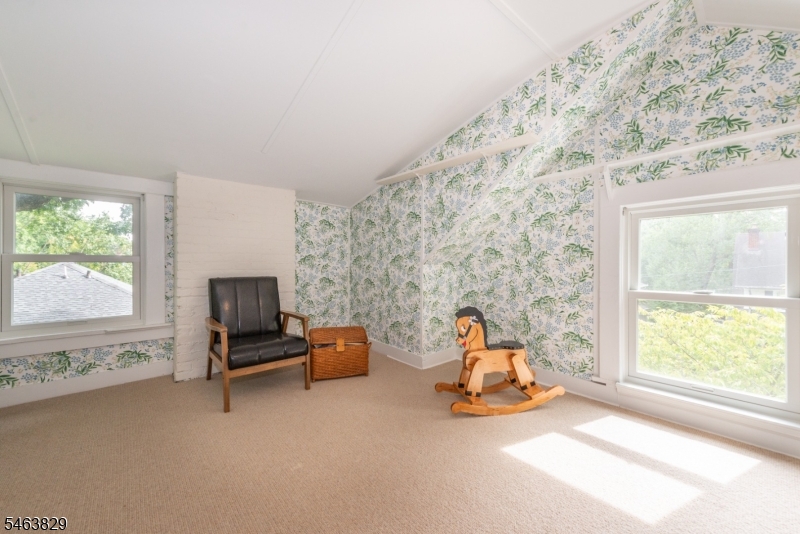 133 Buckingham Rd Property Photo 25