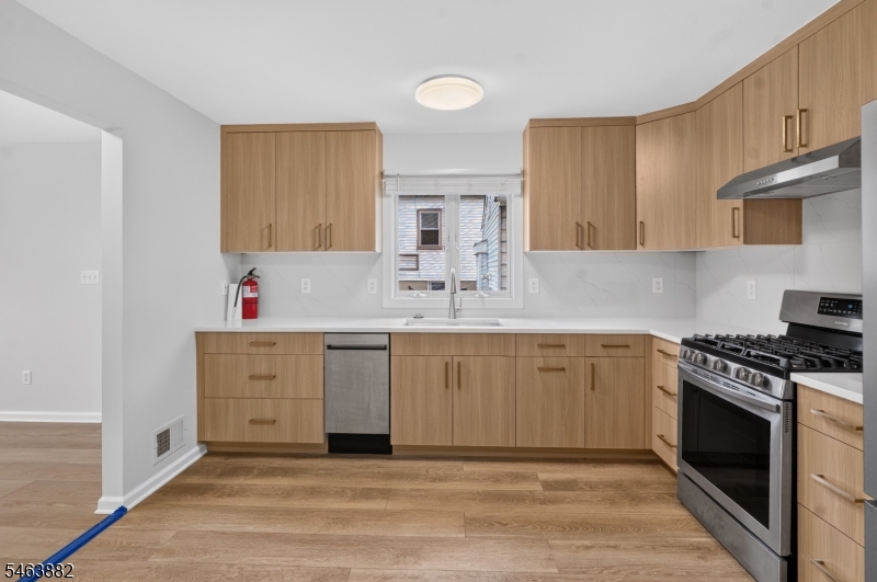 181 Chestnut St 1 Property Photo 4