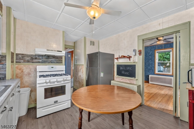 258 Whittier Ave Property Photo 14